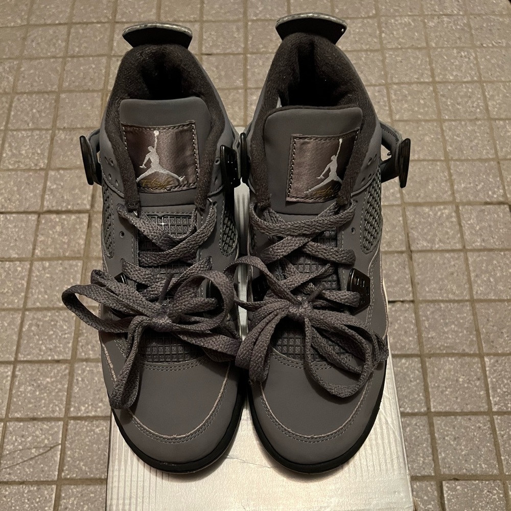 Air Jordan 4 Retro